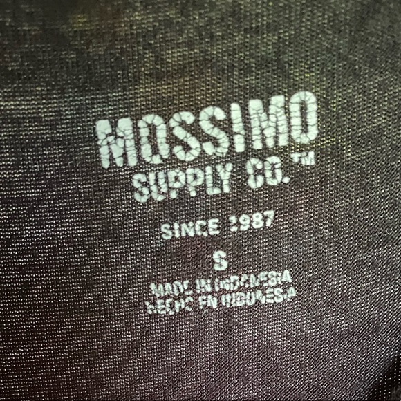 Black, loose, comfortable tshirt - Picture 4 of 5